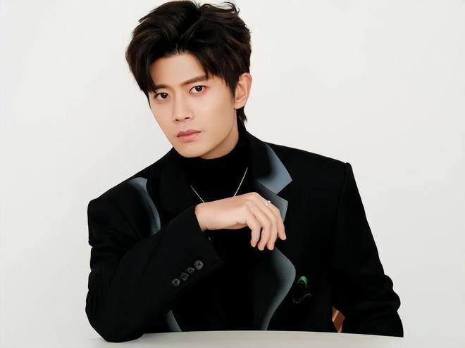 当今娱乐圈谁地位最高_当今的娱乐圈_现在娱乐圈地位最高的人是谁