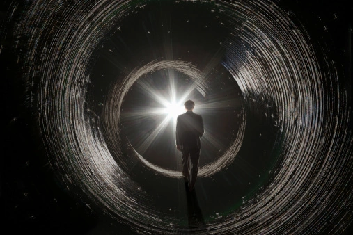 黑暗的象征意义_黑暗料理网红食品,_黑暗与光明的对比