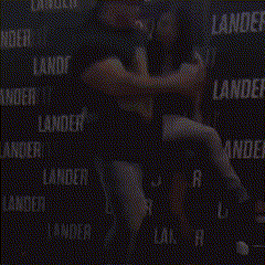 李行亮公主抱麦琳摔倒_公主抱的技巧和注意事项_女明星公主抱